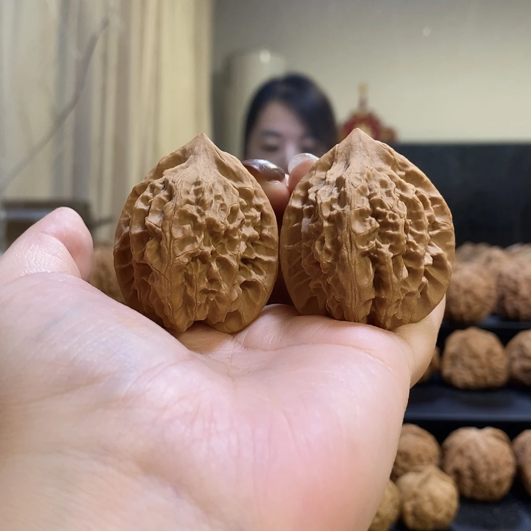 把件文玩核桃38野生鸡心