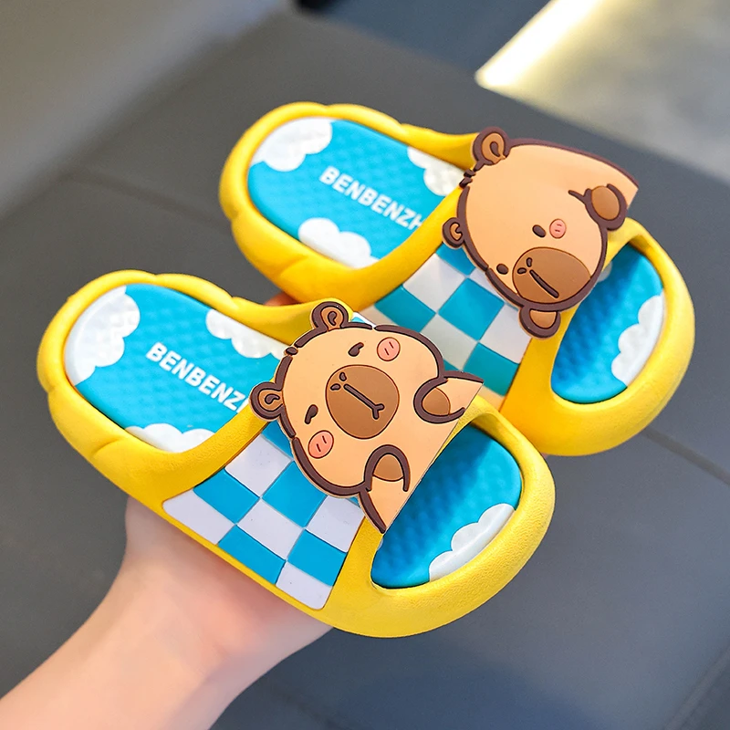 2025新款儿童凉拖鞋踩屎感女童夏季卡通可爱防滑室内洗澡软底拖鞋
