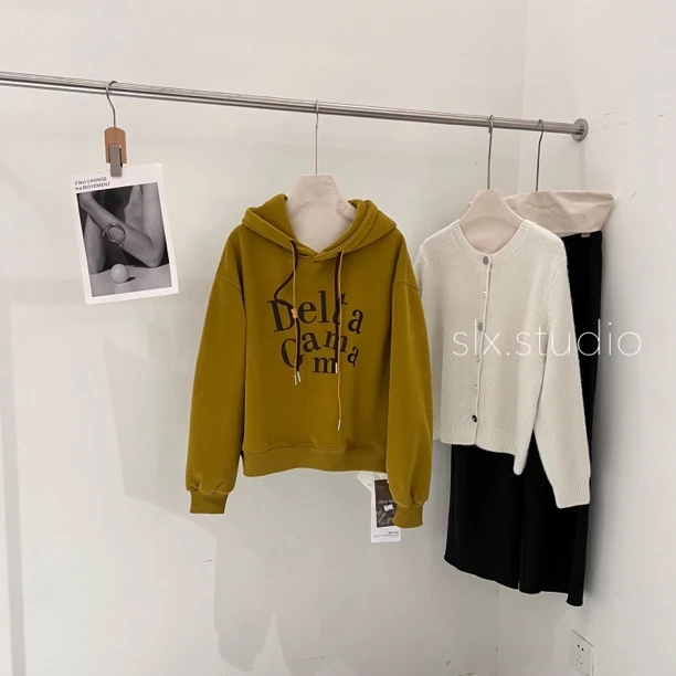 slx@ 8751 加绒卫衣连帽Delta字母