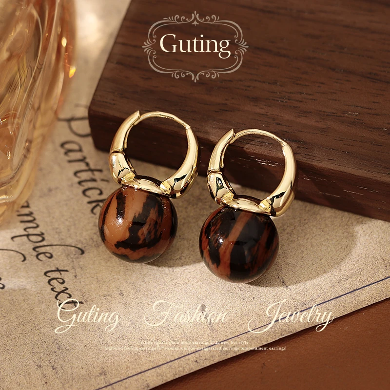 铜合金耳饰 22712金色耳扣耳环女秋冬耳饰轻奢高级感耳钉巨好看