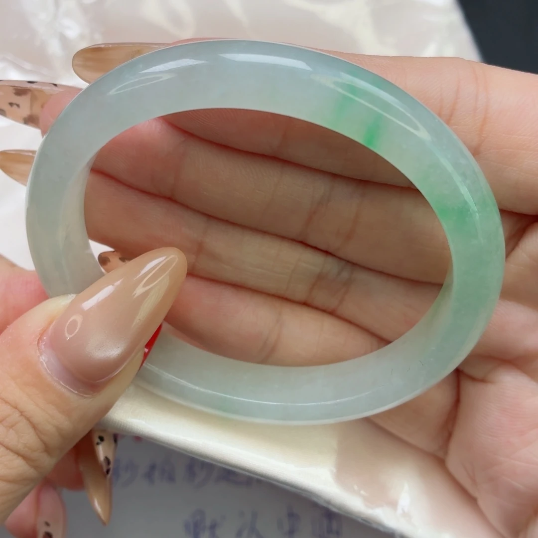 未镶嵌手镯（贵妃镯）翡翠16