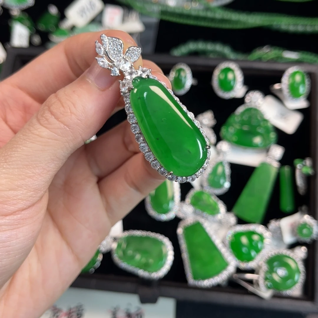 翡翠银S925镶嵌戒指福瓜吊坠