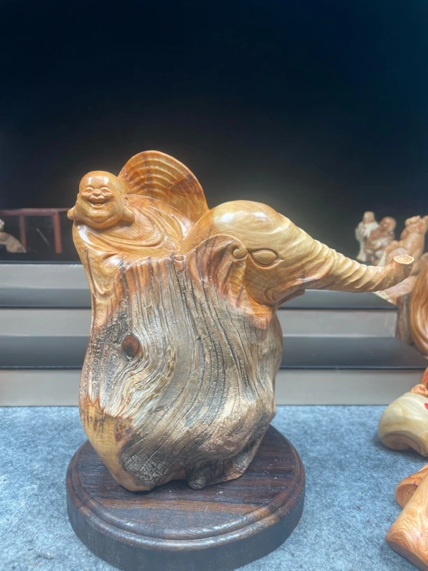 太行崖柏纯手工象形弥勒摆件约19*19.5cm