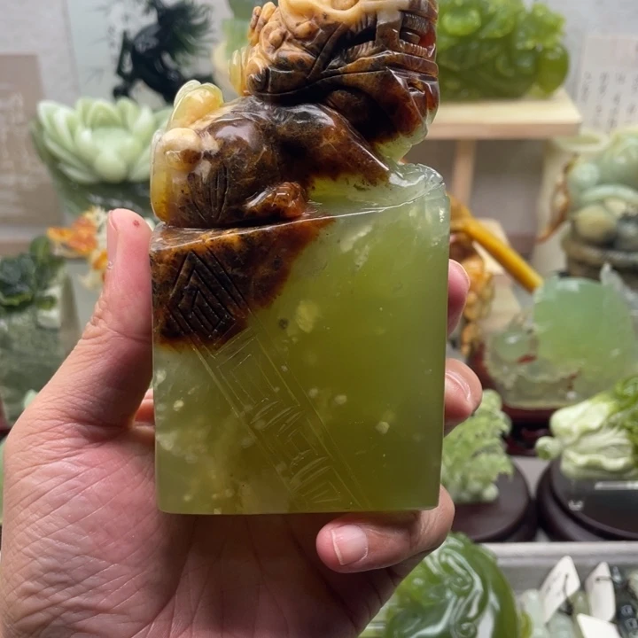 蛇纹石玉未镶嵌四大名玉印章