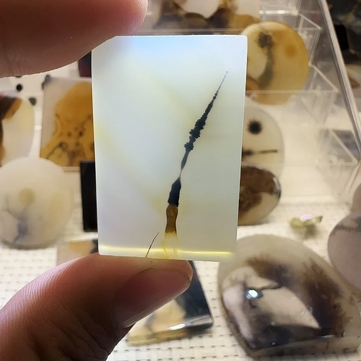 玛瑙/玉髓未镶嵌珠宝奇石