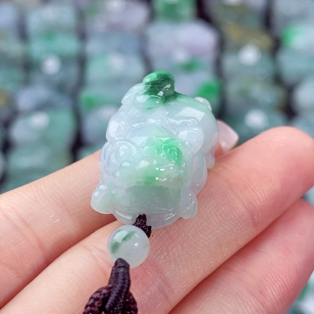 颈饰未镶嵌翡翠天然