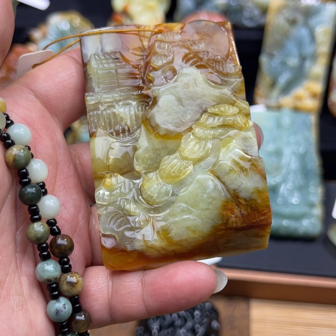 蛇纹石玉未镶嵌颈饰