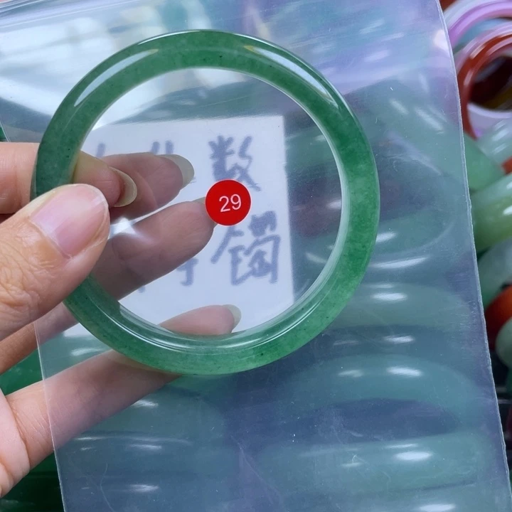 未镶嵌手镯石英岩玉59