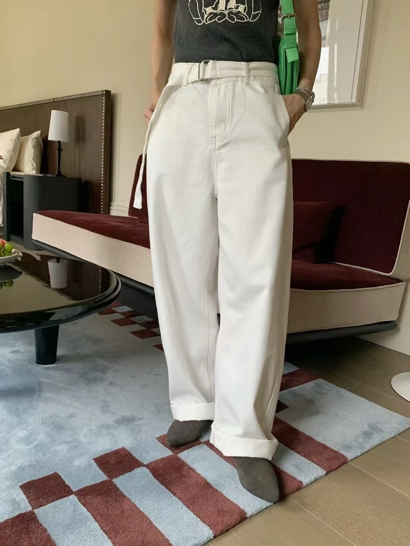 2025白色直筒牛仔裤