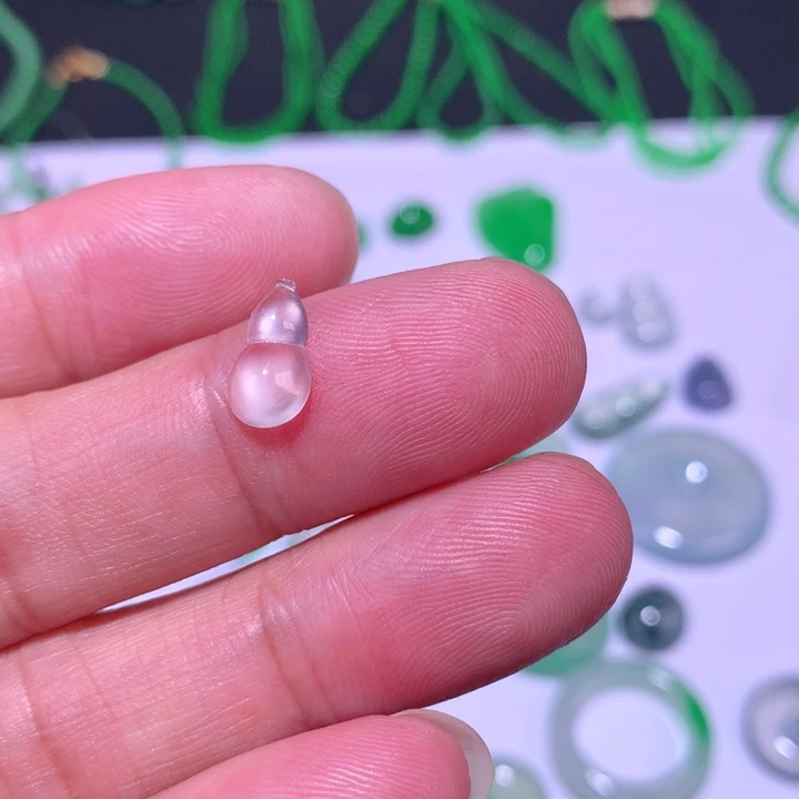 翡翠裸石高冰葫芦