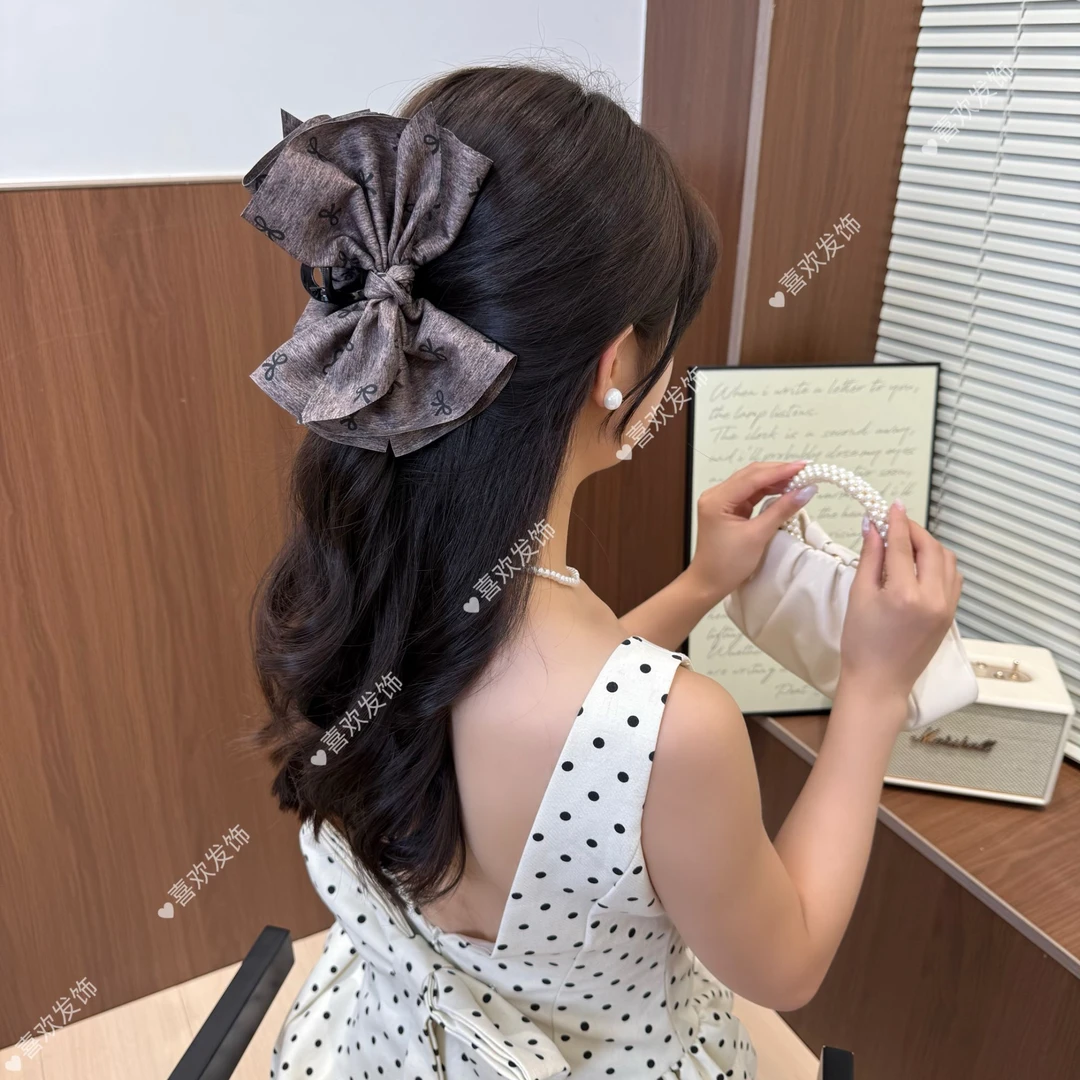 加大不规则～格雷灰色系蝴蝶结点缀大号鲨鱼夹后脑勺显发量抓夹