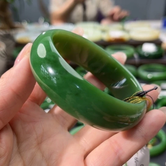 和田玉（碧玉）手镯未镶嵌