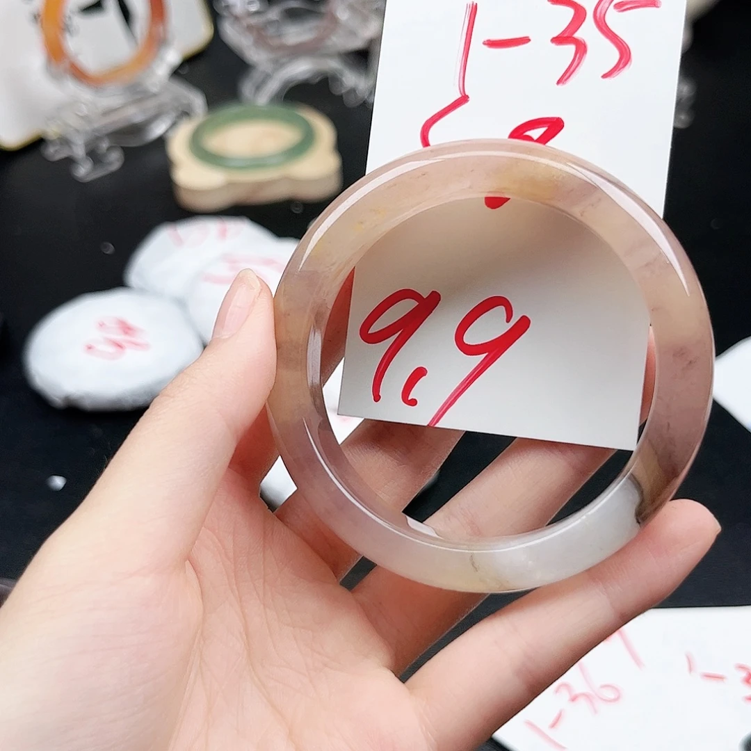 未镶嵌手镯石英质玉1.35