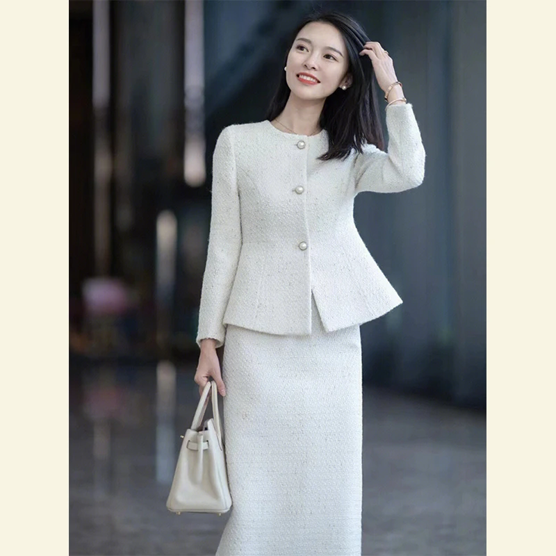 秋冬搭配一整套干练气质时尚洋气高级感小香风白色西装半身裙套装