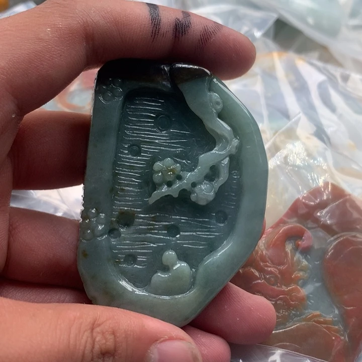 翡翠未镶嵌颈饰保真天然a货翡翠