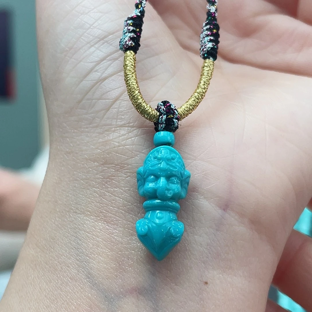 绿松石颈饰未镶嵌