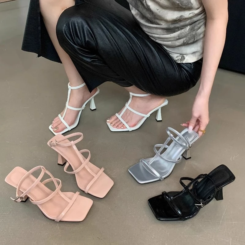 法式高跟一字扣带凉鞋女2025夏季新款露趾细跟气质配裙罗马鞋女鞋