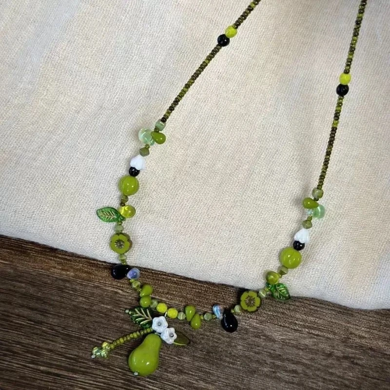‘青梨与春芽’绿色串珠自然植物系列青梨手链小众复古捷克珠项链