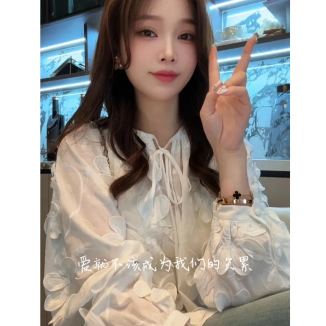 法式高级2025初夏款系带重工立体花朵长袖衬衫宽松森系仙女上衣潮
