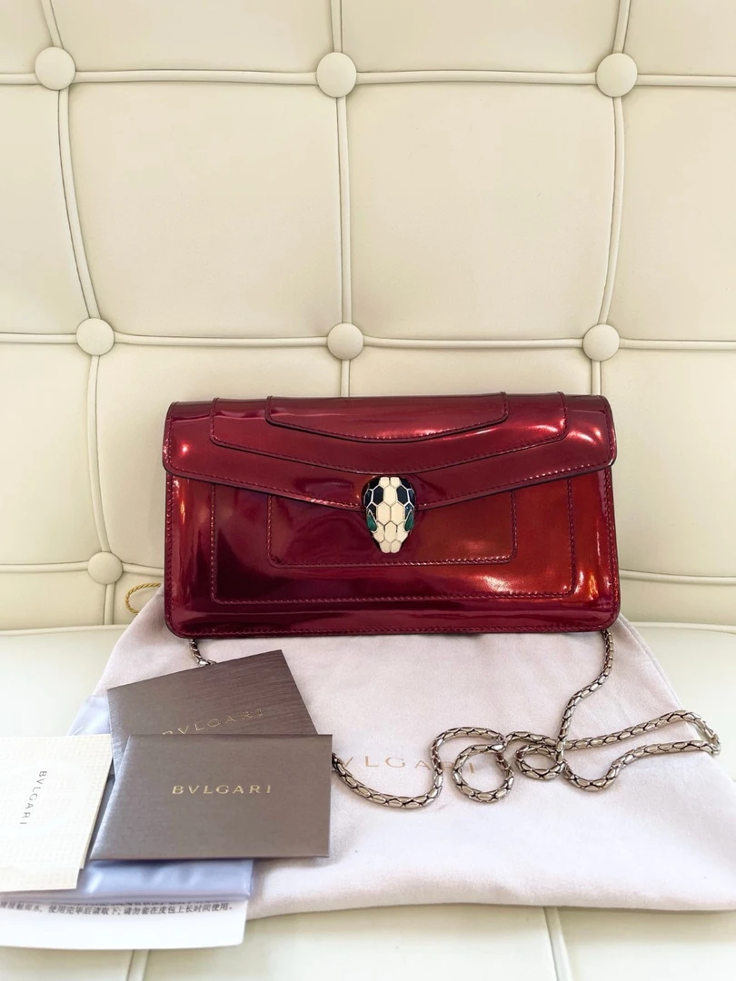 95新 BVLGARI/宝格丽 118228  宝格丽红色蛇头镜面链条包有小镜子