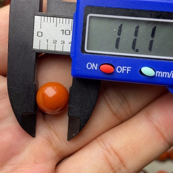 南红玛瑙配饰未镶嵌文*