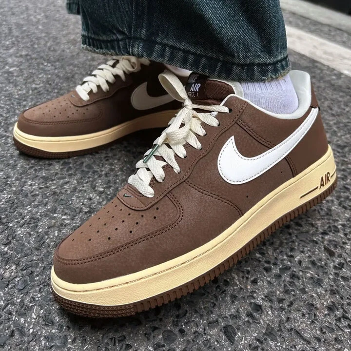 NIKE/耐克Air Force 1'07舒适百搭低帮板鞋男女同款棕白FZ3592259