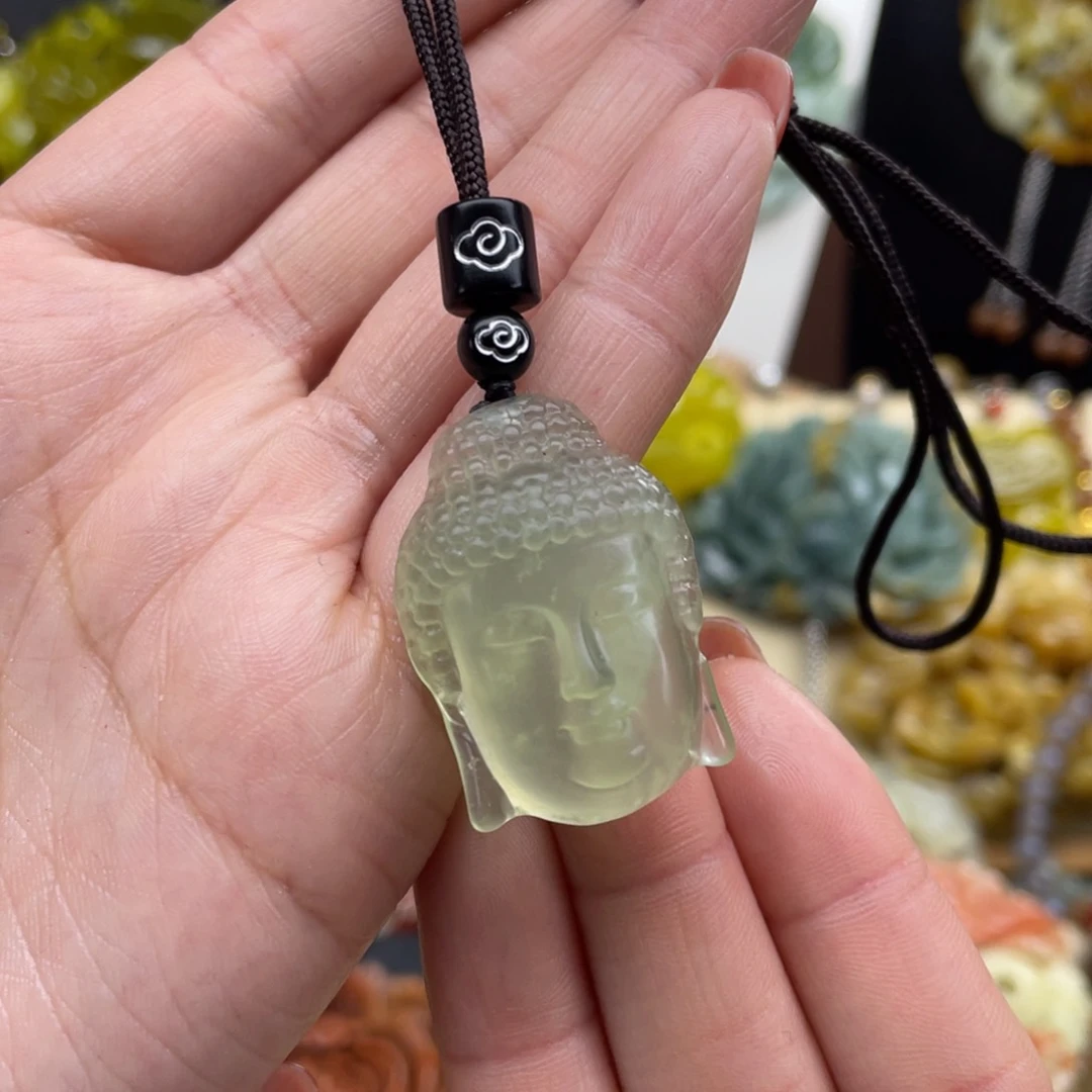 未镶嵌蛇纹石玉颈饰