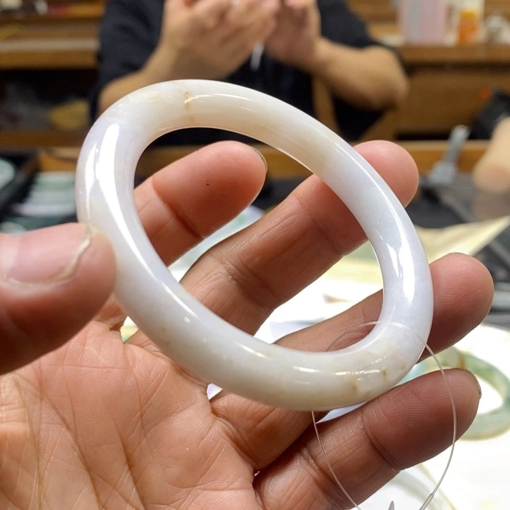 翡翠未镶嵌手镯翡翠手镯50-52，卡9