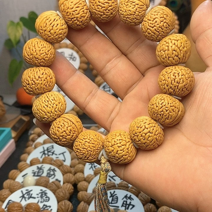 【闪购商品】雷**行桃核手串白月光手串