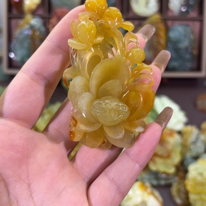 未镶嵌蛇纹石玉颈饰月**影