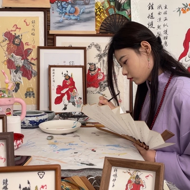 白***家国画李老师李老师轴