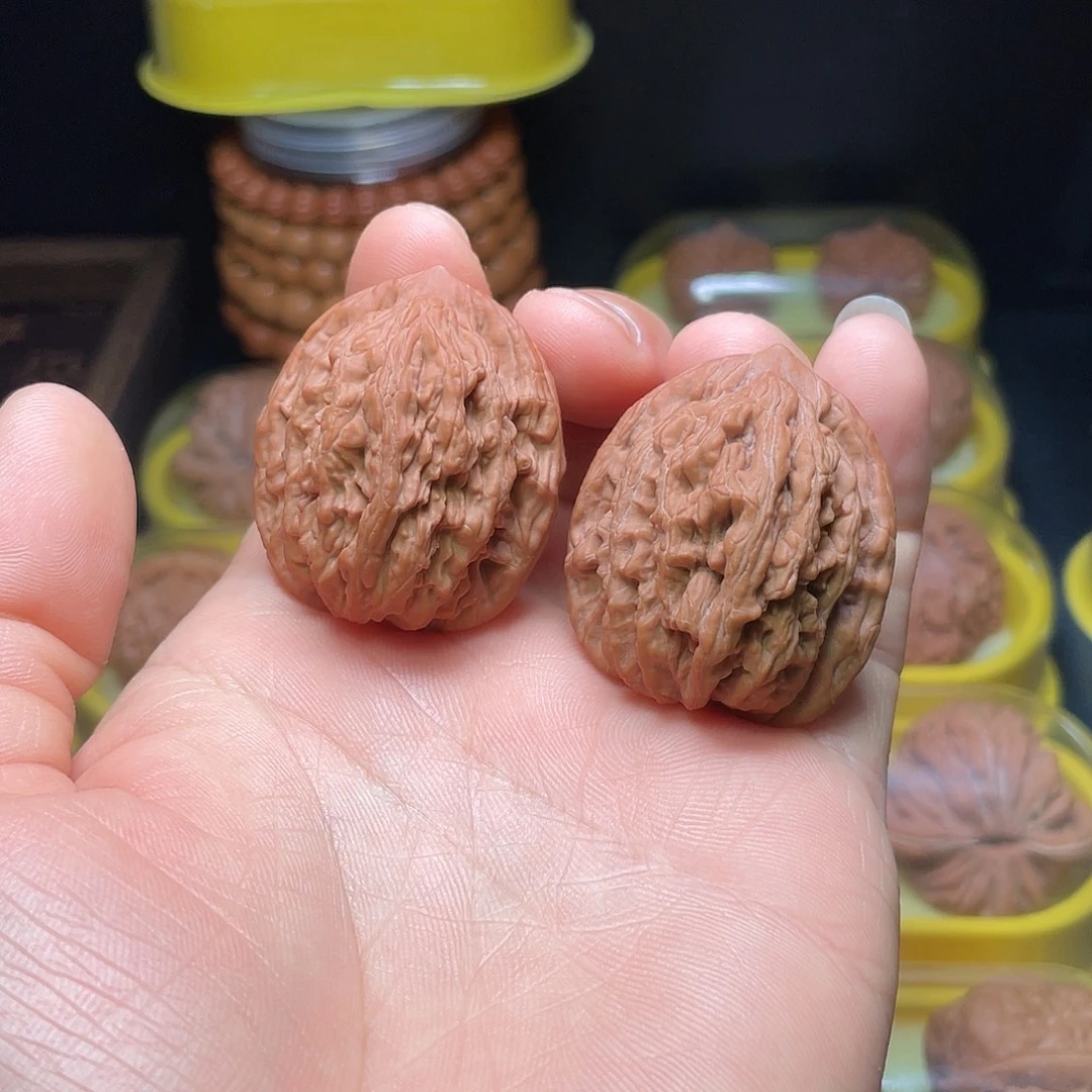 文玩核桃吊坠35尺麦穗虎头