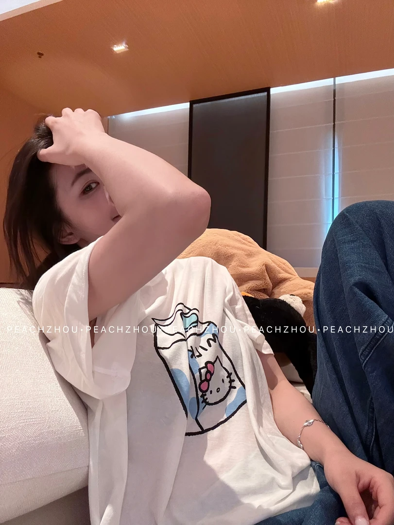 『PEACHZHOU』牛奶KT猫卡通印花宽松圆领短袖简约休闲减龄半袖T恤女