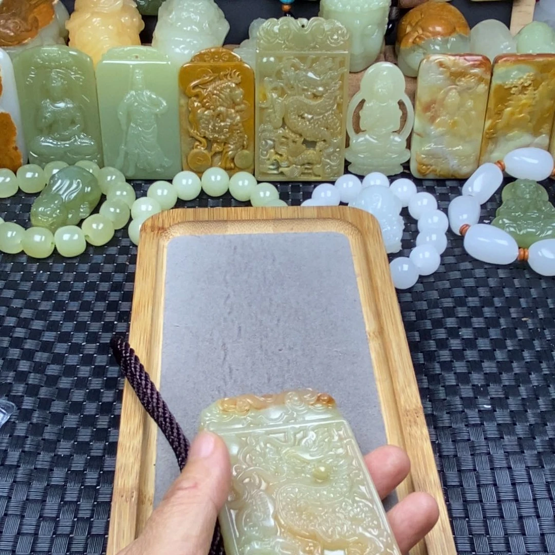 村***帅昆仑料双面大龙牌