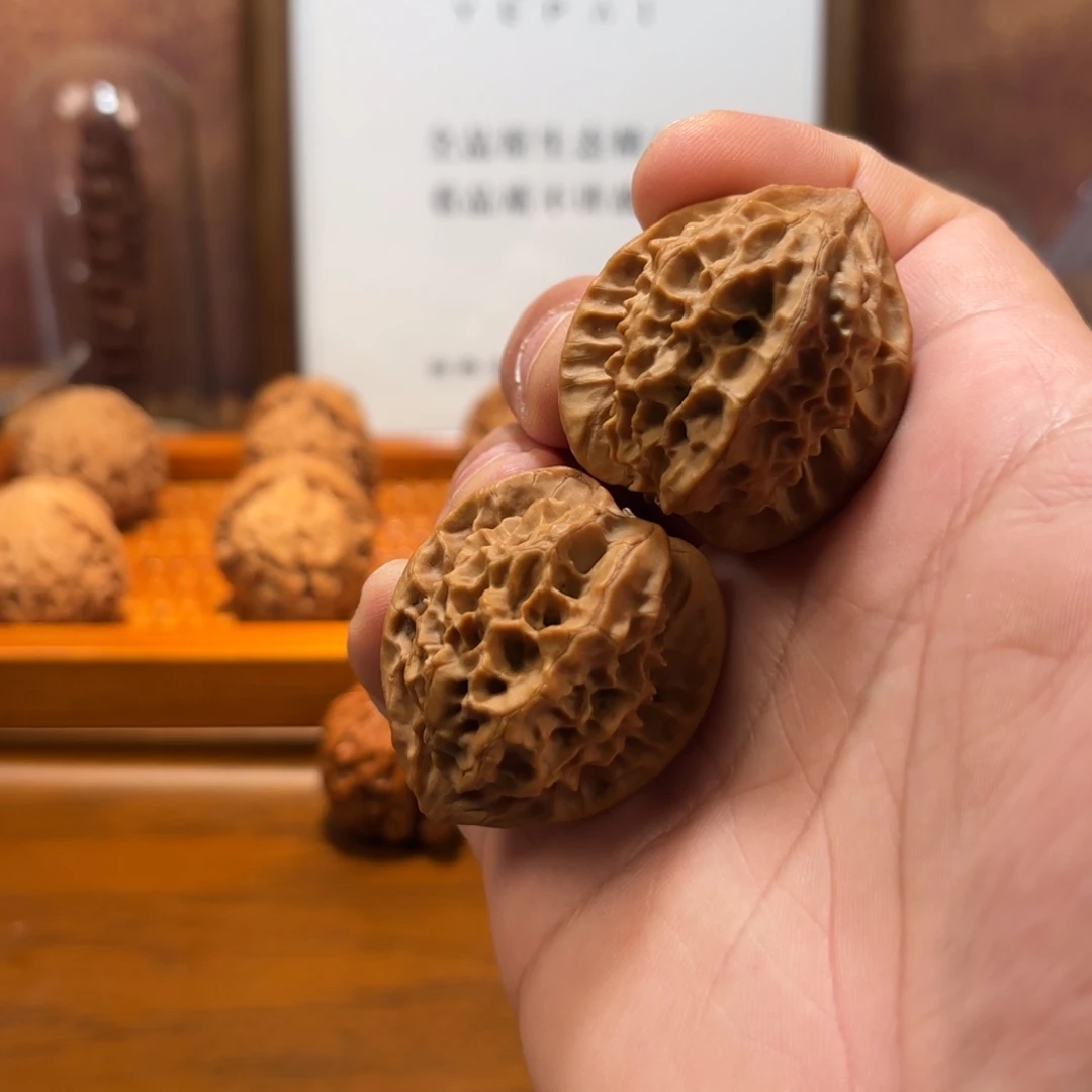 文玩核桃吊坠龙鳞Q5634