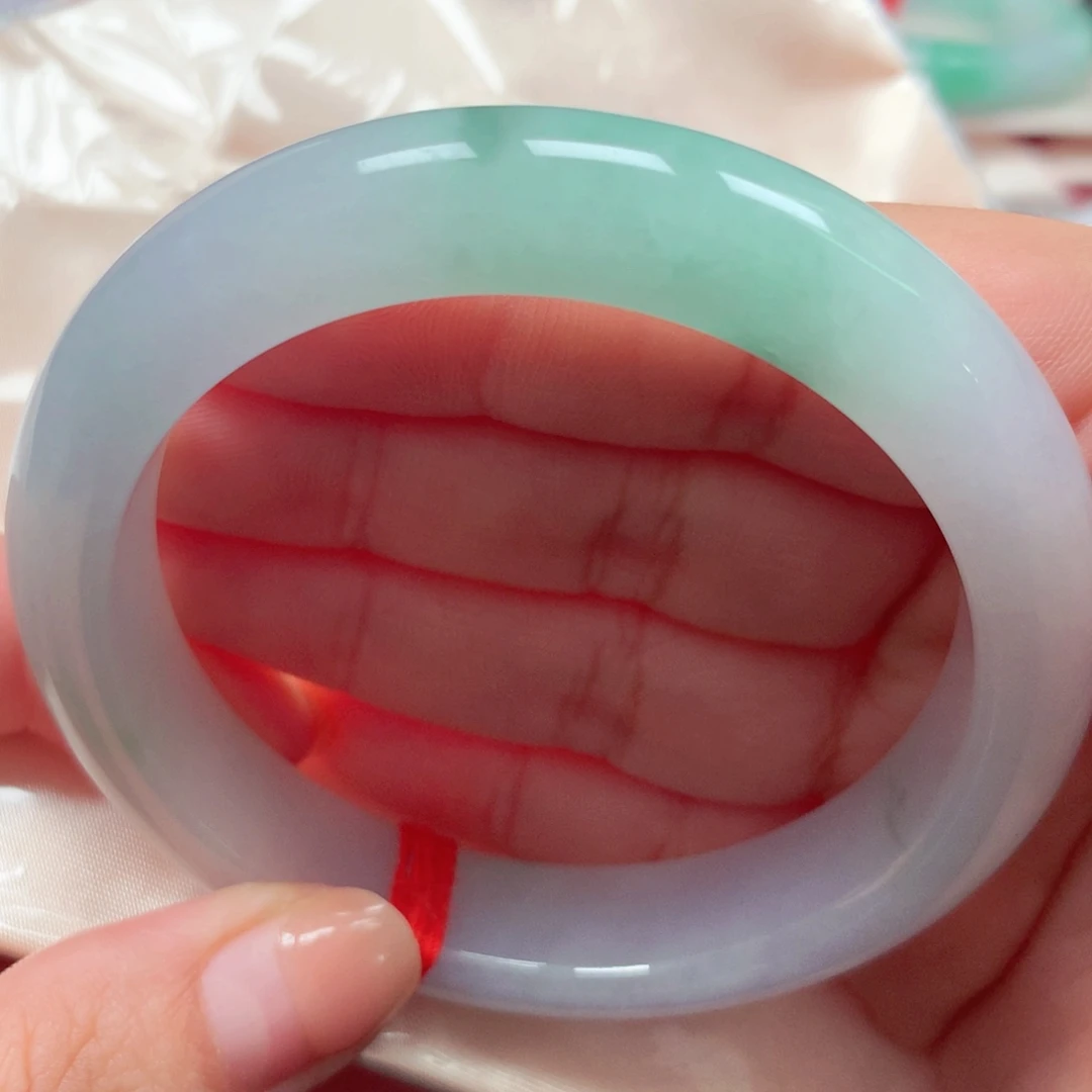 翡翠未镶嵌手镯32冰绿飘花