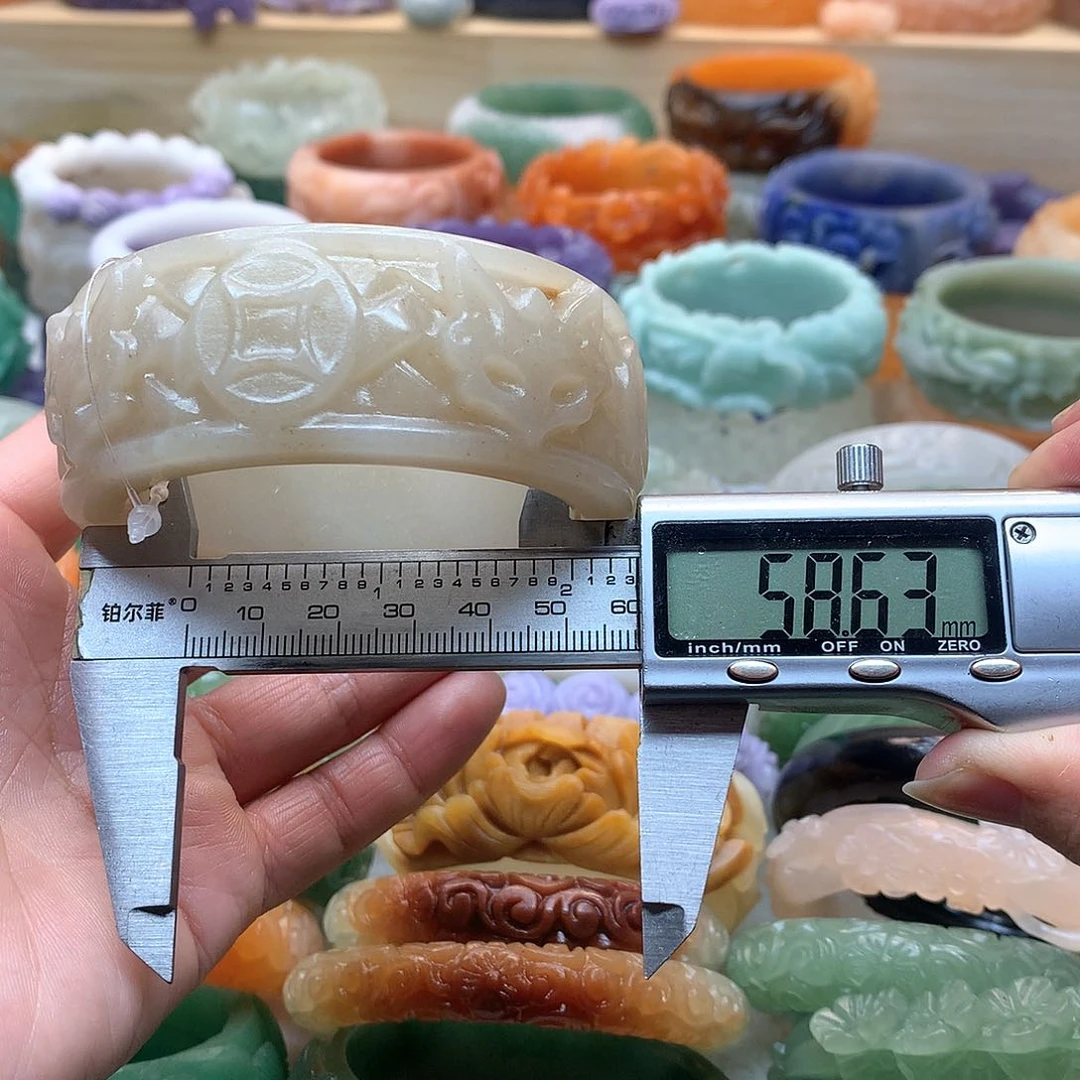 未镶嵌手镯石英质玉