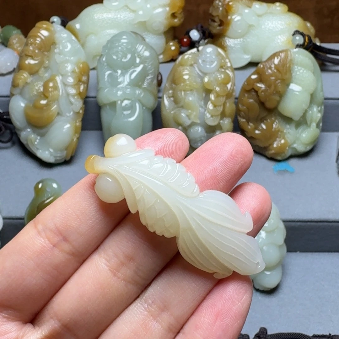 和田玉未镶嵌颈饰