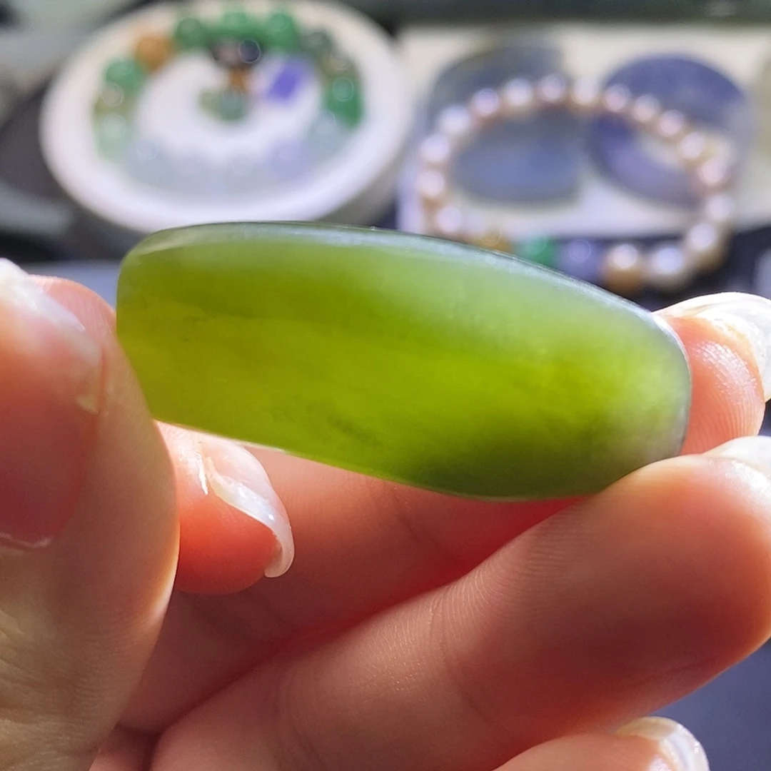 定制翡翠未镶嵌边角