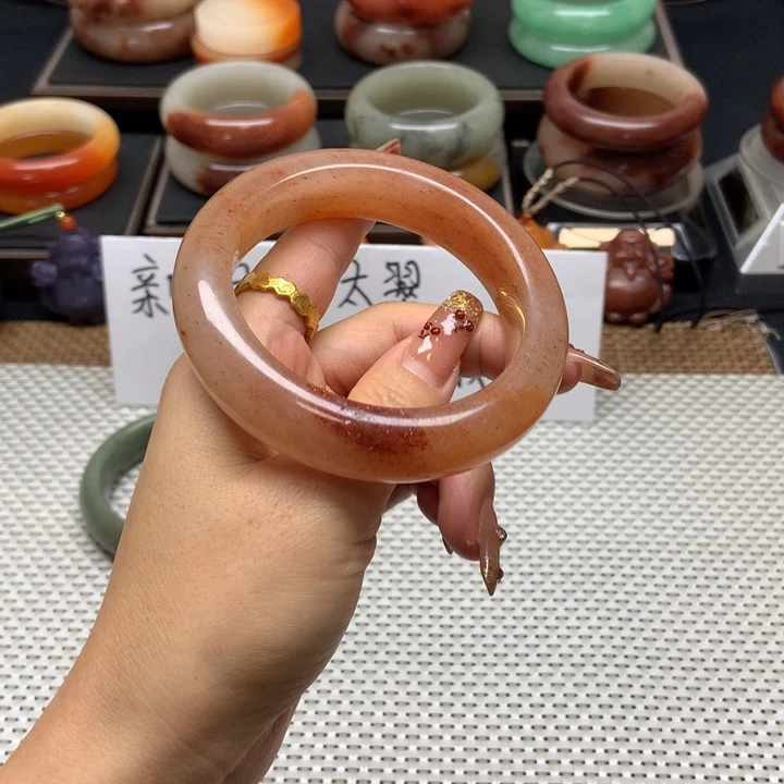石英质玉未镶嵌手镯