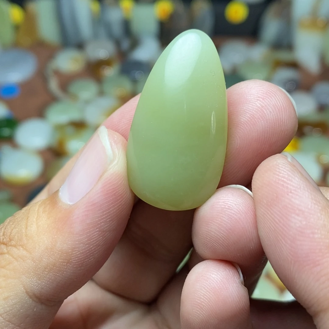 和田玉未镶嵌吊坠(不含链)