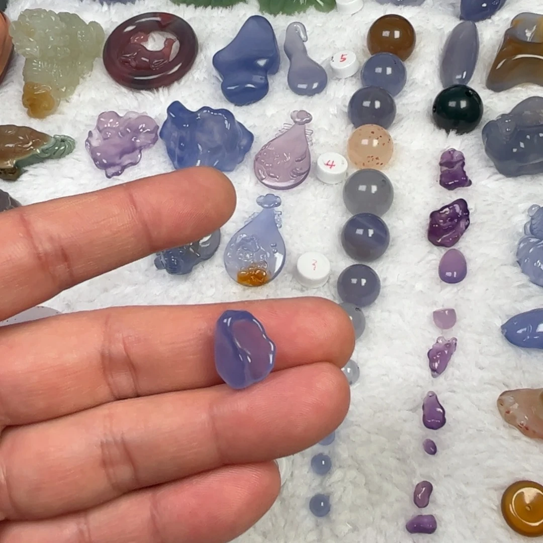 玛瑙/玉髓未镶嵌颈饰随形配饰