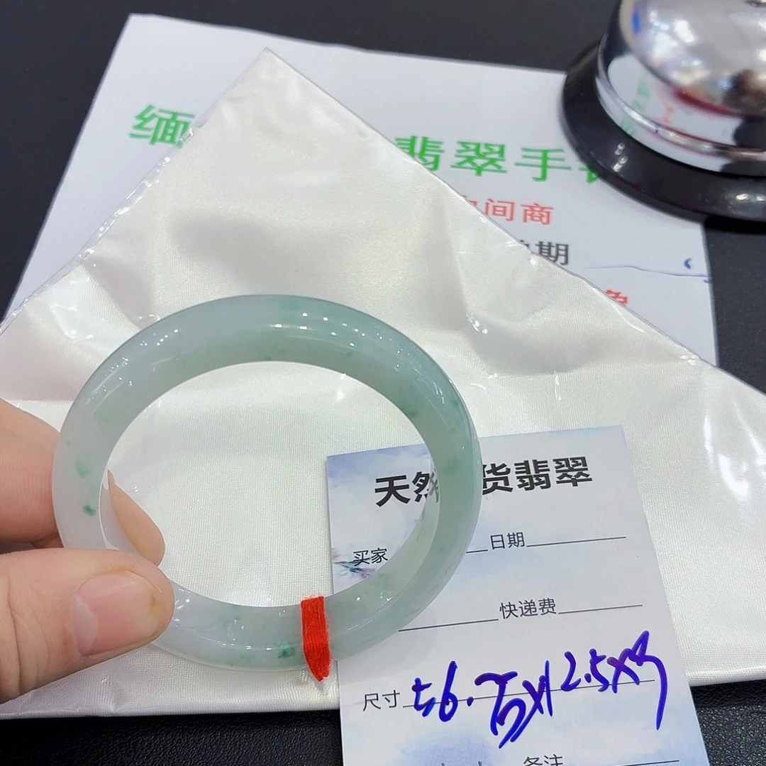 翡翠未镶嵌手镯翡翠手镯
