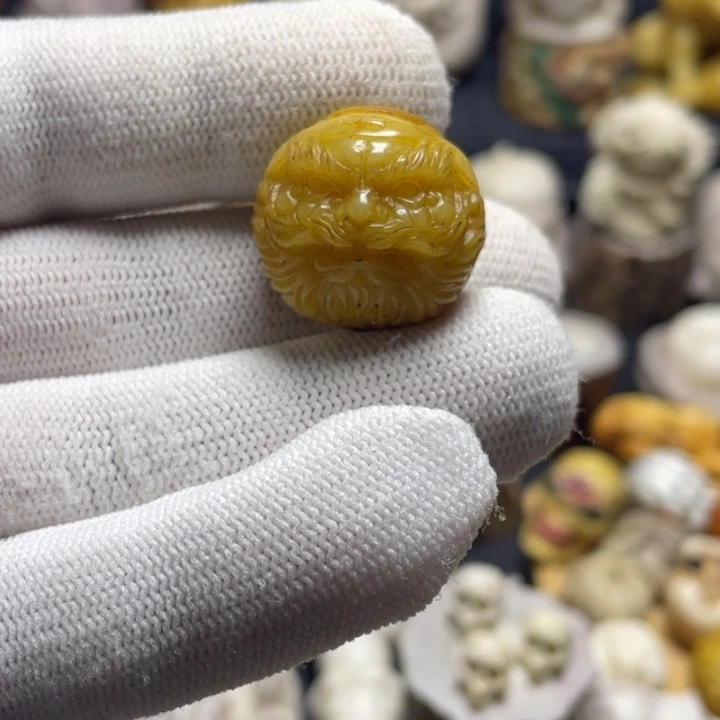 无非金属爱**莓配饰鹿角雕刻钟馗