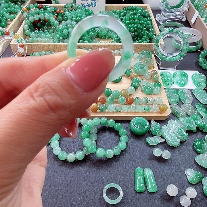 石英质玉戒圈未镶嵌逍****4