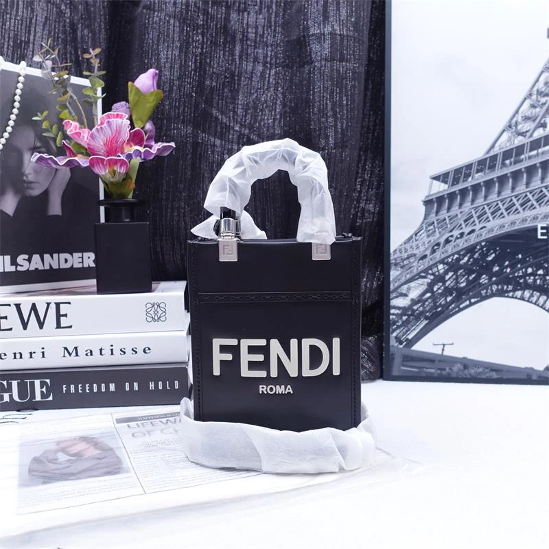 95新 FENDI/芬迪 单肩包/T_ZY0000421696