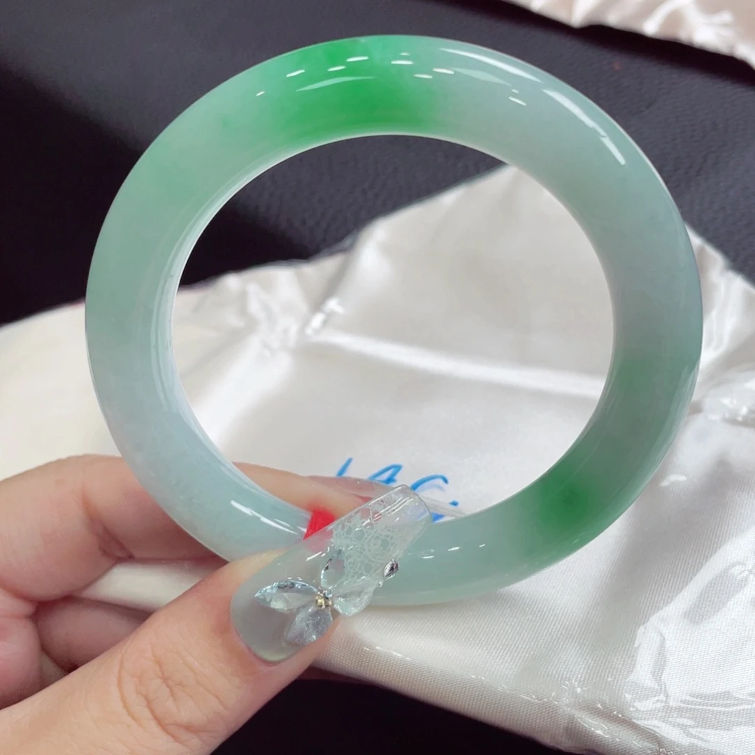 未镶嵌手镯翡翠翡翠