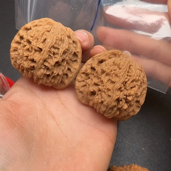 安***哥桃核吊坠1号南疆石