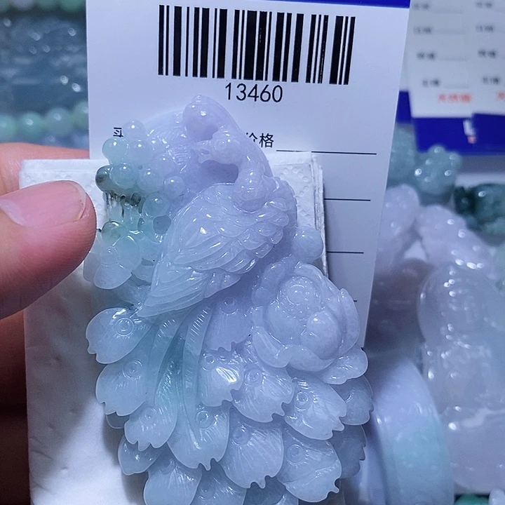 L***拉翡翠未镶嵌颈饰天光墟翡翠市场现金代购