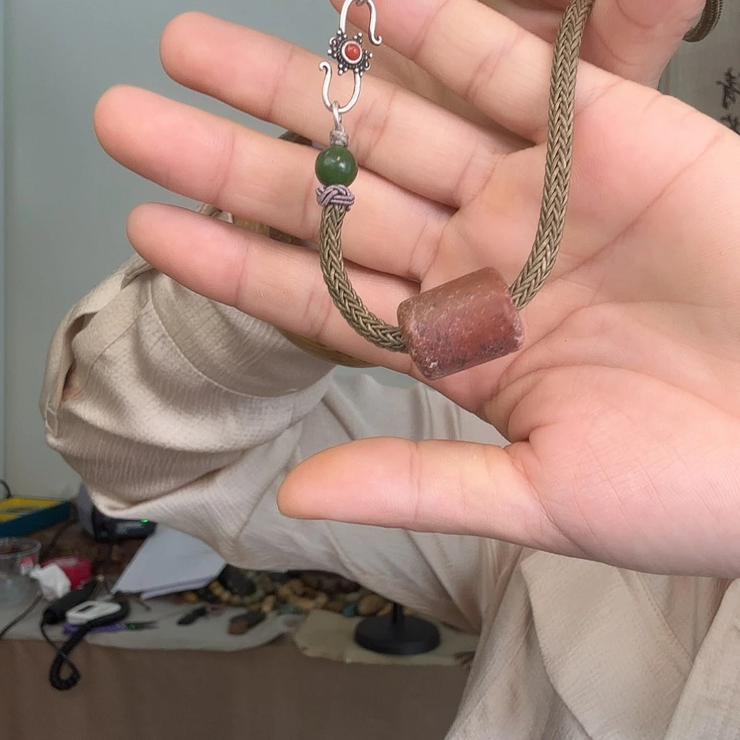我***子手链未镶嵌岫岩河磨玉（透闪石质玉）